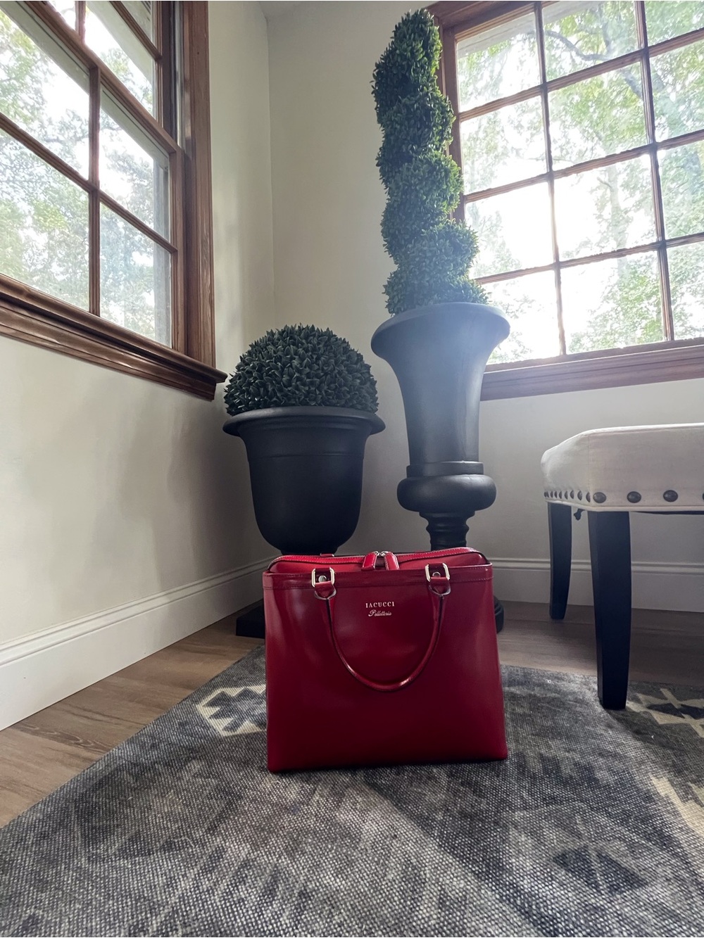 Iacucci Pelletteria Italian High-Shine Red Leather Handbag/Tote